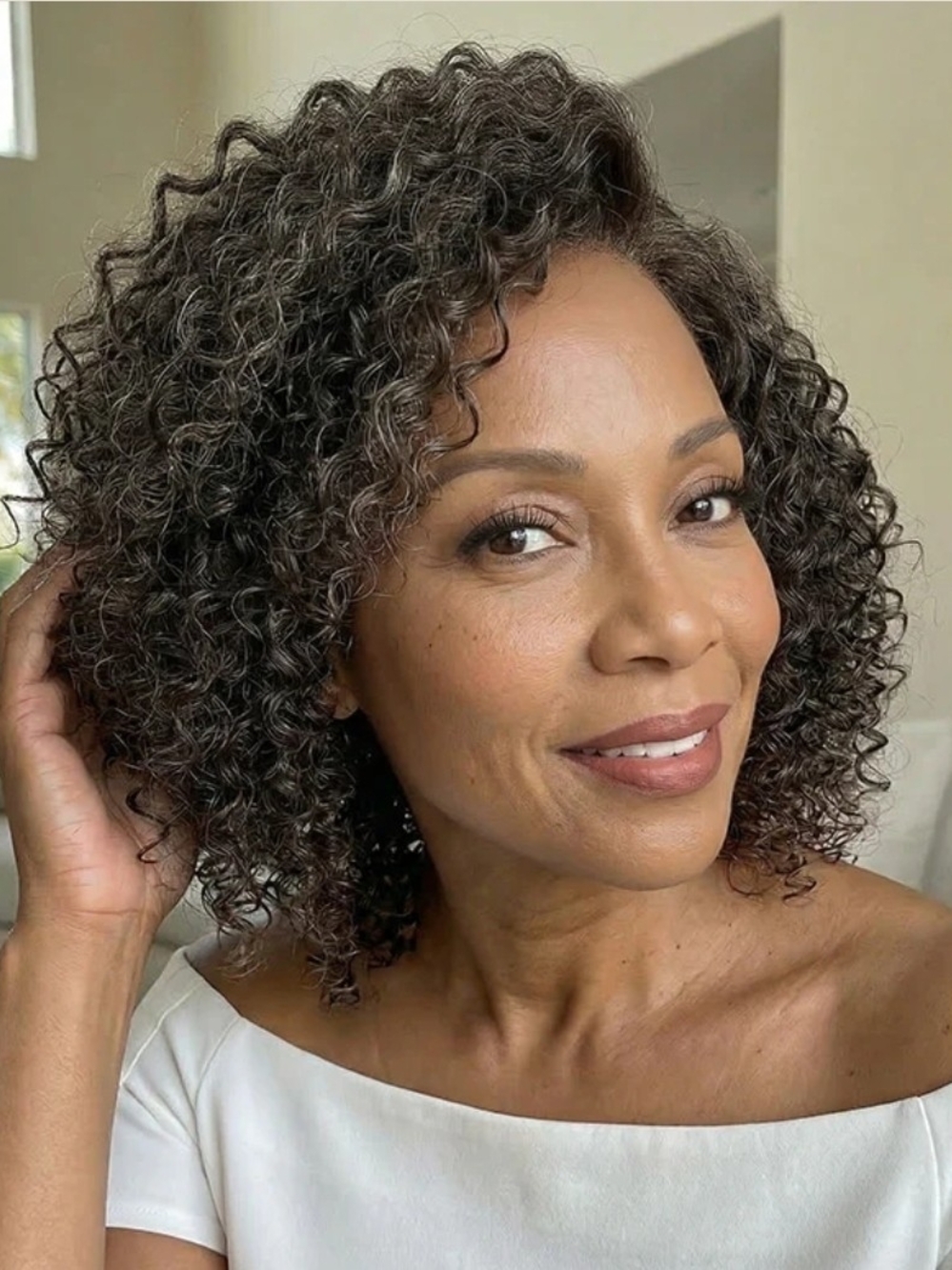 NWT Soul Lady Ruby Short Jerry Curly Brown / Light Gray Wig. Human Hair Glueless